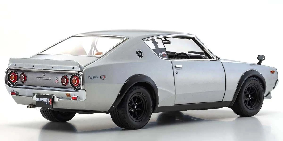 Kyosho 1:18 Nissan Skyline 2000 GT-R (KPGC110) 1973 Silver 2 Kyosho 1:18 Nissan Skyline 2000 GT-R (KPGC110) 1973 Silver - Image 2
